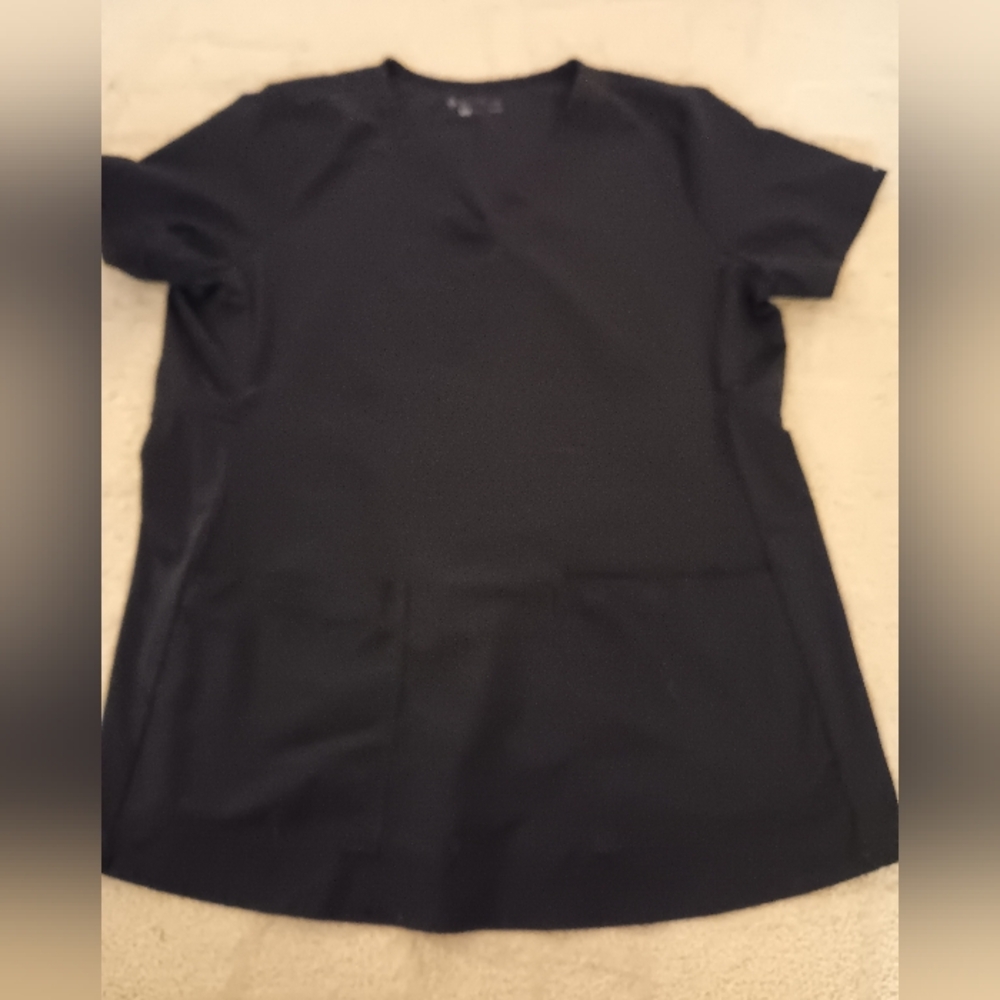 Med Couture Maternity Scrub Top - Black - Picture 4 of 6